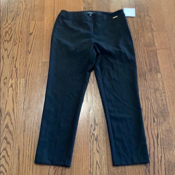 Black dress pants - Picture 1 of 2